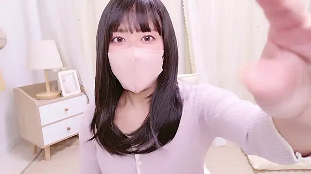 Snapshot of KAZUNAxo chatting on 11-13-25, 02:10 KAZUNAxo online show from 11-13-25, 02:10