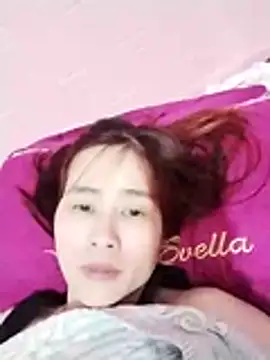 Snapshot of Swan-white123 chatting on 11-19-25, 04:56 Swan-white123 online show from 11-19-25, 04:56