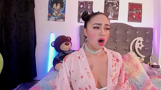 Snapshot of lunabritton1 chatting on 01-12-26, 04:07 lunabritton1 online show from 01-12-26, 04:07