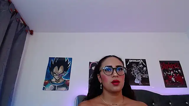 Snapshot of lunabritton1 chatting on 02-15-26, 04:09 lunabritton1 online show from 02-15-26, 04:09