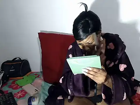 GucciladyXXXX online show from 11-20-25, 08:30