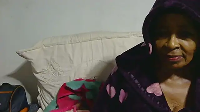 GucciladyXXXX online show from 02-15-26, 08:24