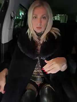 HOTLadyluna online show from 03-24-26, 08:03