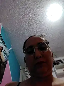 Snapshot of LaLey2702 chatting on 12-02-25, 01:33 LaLey2702 online show from 12-02-25, 01:33