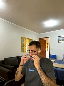 Lucasjandre online show from 12-05-25, 12:47