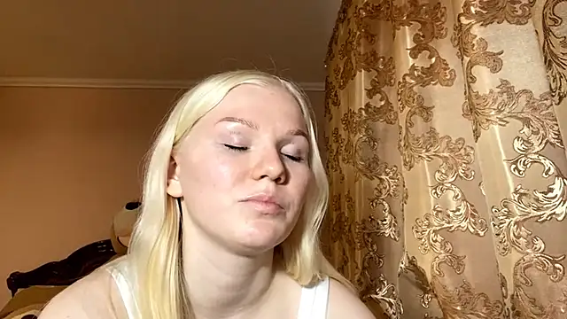 LynellMahe online show from 12-01-25, 10:42