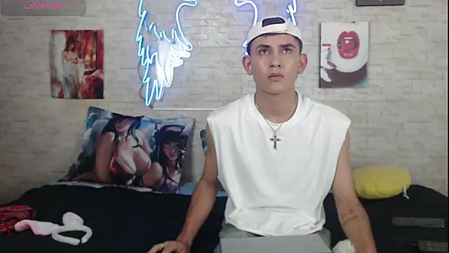 axel milo kairo and noa online show from 11-12-25, 08:19