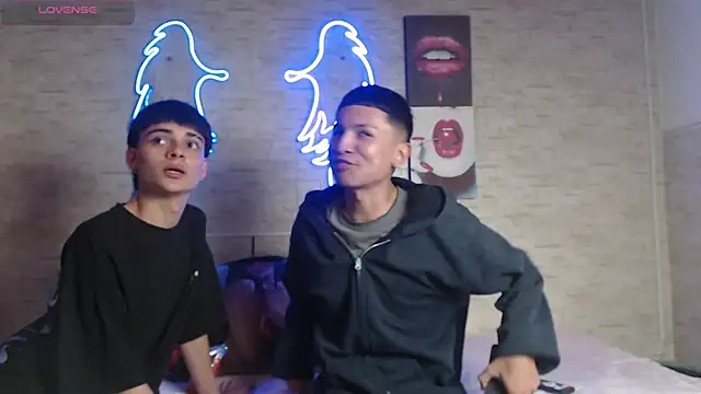 axel milo kairo and noa online show from 11-28-25, 09:28