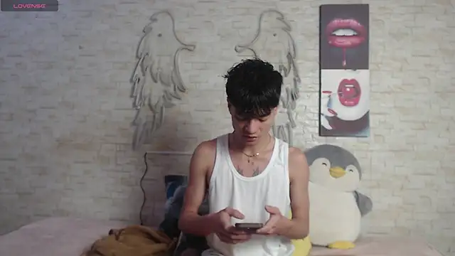 axel milo kairo and noa online show from 01-07-26, 06:10