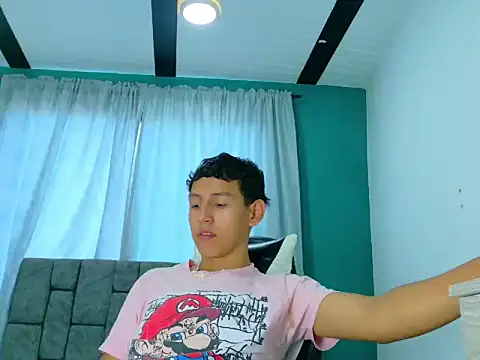 FelipeGonzalezz online show from 12-01-25, 12:21