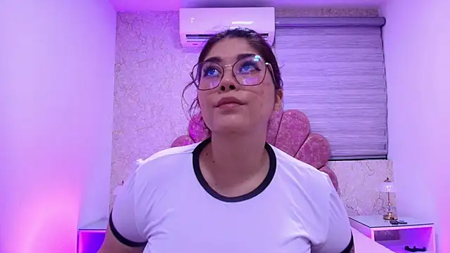 mia fontana  online show from 12-03-25, 11:52