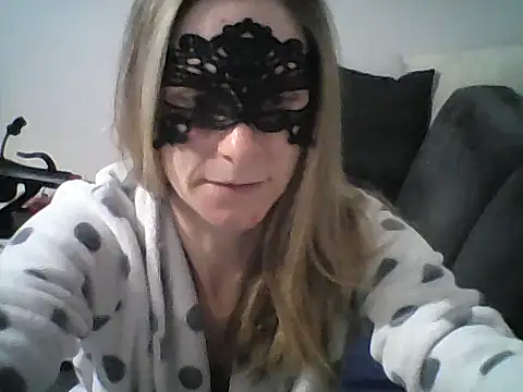 Snapshot of MelleEloa chatting on 11-24-25, 10:20 MelleEloa online show from 11-24-25, 10:20