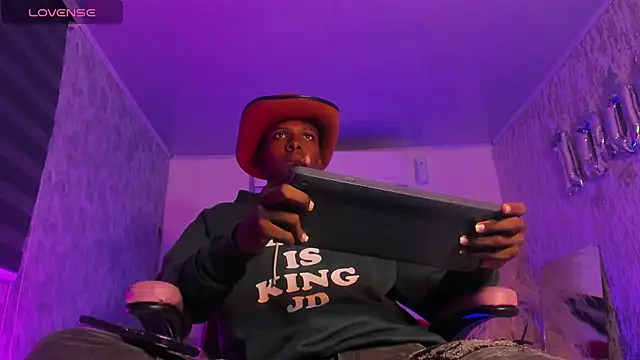 Snapshot of mike_aly chatting on 11-16-25, 12:55 mike aly online show from 11-16-25, 12:55