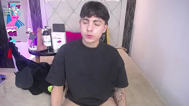 Samu FoXXX online show from 11-12-25, 08:19