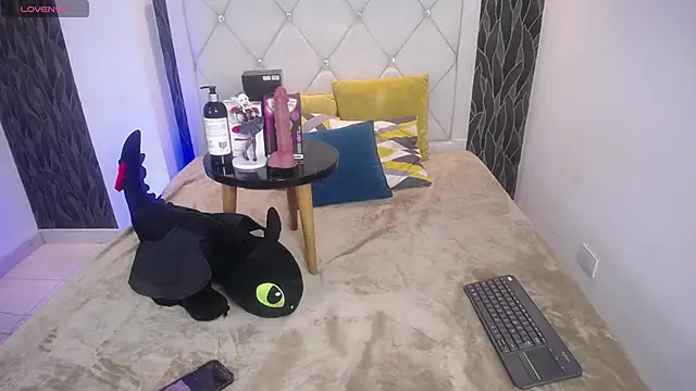 Samu FoXXX online show from 11-24-25, 08:30