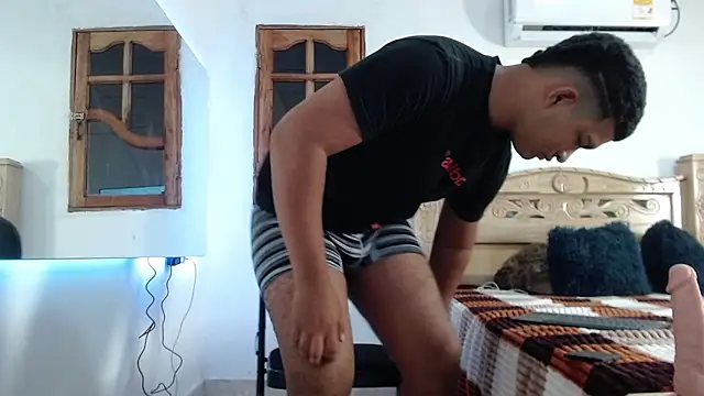 mathews    online show from 11-20-25, 04:01