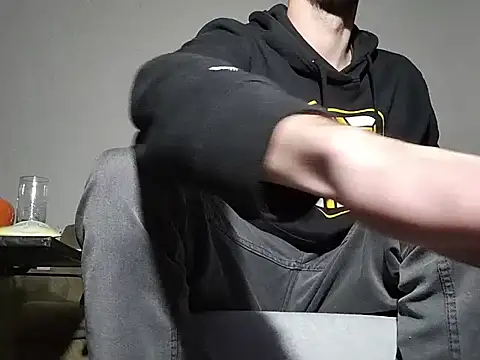 Snapshot of prdlka chatting on 11-19-25, 05:29 prdlka online show from 11-19-25, 05:29