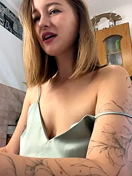 yourladyMary online show from 11-28-25, 12:24