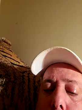 Snapshot of Body1978_M chatting on 11-15-25, 07:43 Body1978 M online show from 11-15-25, 07:43