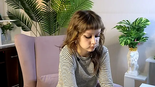 Snapshot of CarenChappan chatting on 11-13-25, 04:17 CarenChappan online show from 11-13-25, 04:17