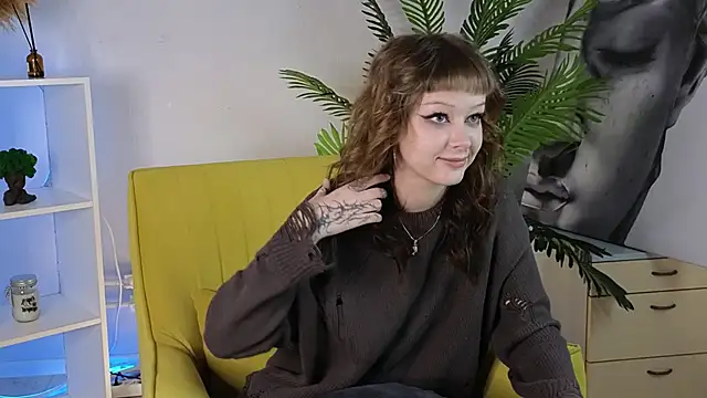 Snapshot of CarenChappan chatting on 11-16-25, 01:06 CarenChappan online show from 11-16-25, 01:06