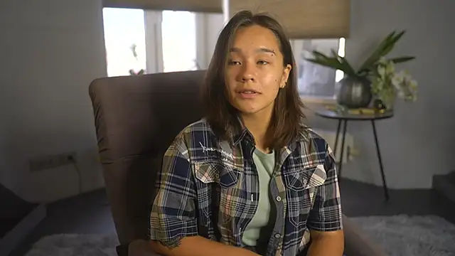 ArleenVizena online show from 11-15-25, 11:07