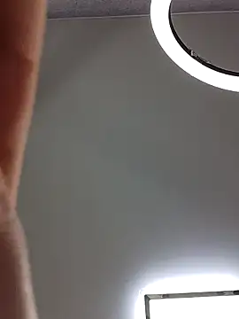 K Katniss online show from 11-14-25, 05:28