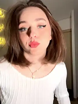 yoyogirlx online show from 01-17-26, 02:22