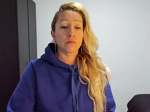 chrystal sl852 online show from 02-07-26, 01:42