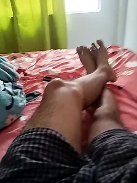 Snapshot of Chris____Col chatting on 11-21-25, 04:27 Chris Col online show from 11-21-25, 04:27