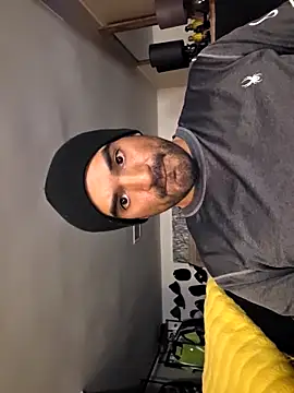 piggylatino online show from 02-11-26, 10:37