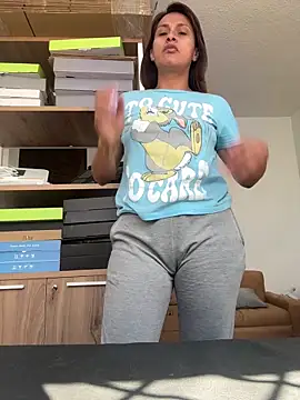 Snapshot of valeria_absurdah chatting on 12-03-25, 06:17 valeria absurdah online show from 12-03-25, 06:17