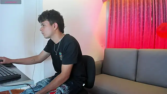 Hospick white online show from 11-14-25, 06:28