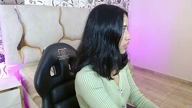 Joselyn tay online show from 03-25-26, 12:00