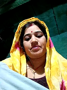 Hot kamla online show from 12-13-25, 11:43