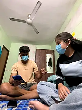 Cute hotzara online show from 11-14-25, 04:33