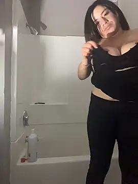 Snapshot of ymfg69 chatting on 01-16-26, 12:31 ymfg69 online show from 01-16-26, 12:31