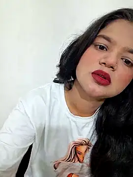 Snapshot of DIMPLE-GIRL88 chatting on 11-14-25, 04:44 DIMPLE-GIRL88 online show from 11-14-25, 04:44