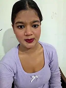 Snapshot of DIMPLE-GIRL88 chatting on 11-18-25, 04:06 DIMPLE-GIRL88 online show from 11-18-25, 04:06