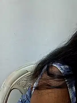 Snapshot of DIMPLE-GIRL88 chatting on 11-25-25, 05:51 DIMPLE-GIRL88 online show from 11-25-25, 05:51