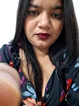 Snapshot of DIMPLE-GIRL88 chatting on 12-17-25, 05:52 DIMPLE-GIRL88 online show from 12-17-25, 05:52