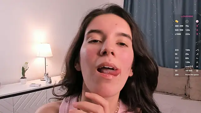 ShelaMailo online show from 11-27-25, 06:10