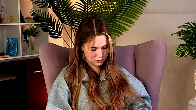 Snapshot of DanielaBeaty chatting on 11-16-25, 01:17 DanielaBeaty online show from 11-16-25, 01:17