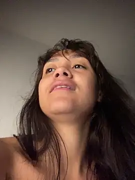 carolsapequinha online show from 05-17-26, 01:40