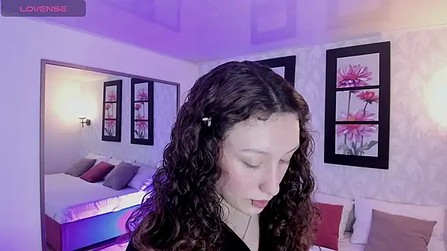 Snapshot of Martina_077 chatting on 12-02-25, 12:10 Martina 077 online show from 12-02-25, 12:10