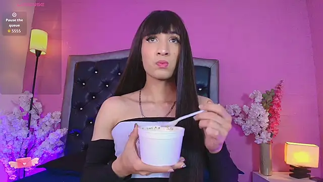 Snapshot of AlexiaHearts chatting on 11-25-25, 04:34 AlexiaHearts online show from 11-25-25, 04:34