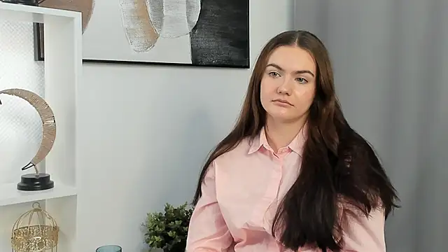 Snapshot of LoraGeraghty chatting on 11-14-25, 07:40 LoraGeraghty online show from 11-14-25, 07:40