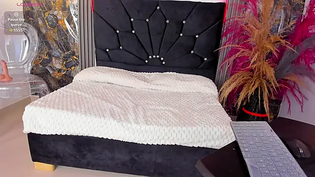 Snapshot of Adaya_lys chatting on 11-18-25, 03:05 Adaya lys online show from 11-18-25, 03:05