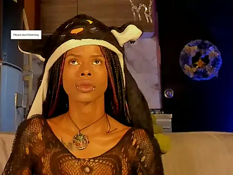 Snapshot of aprille15 chatting on 12-22-25, 10:29 aprille15 online show from 12-22-25, 10:29