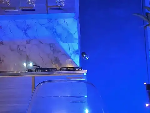 Snapshot of aprille15 chatting on 01-09-26, 05:32 aprille15 online show from 01-09-26, 05:32